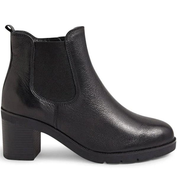 35% off | Supersoft Amiee Leather Chelsea Boots
