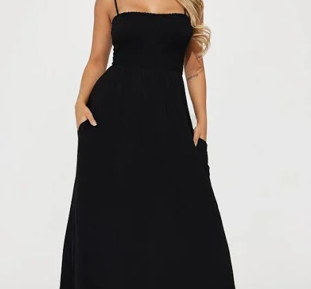 31% off | Fashion Nova Holly Maxi Dress