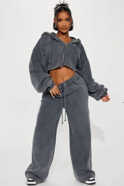 30% off | Women’s On The Go Fleece Pant Set in Charcoal Size Small | Fashion Nova