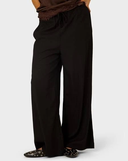 46% off | Edited Women’s Wide Leg Pants, Black, Size 6