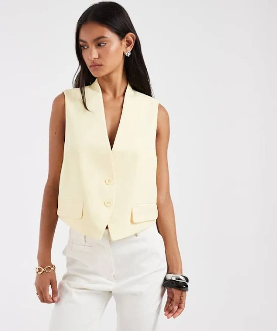 30% off | Pieces tailored waistcoat in pastel yellow