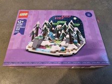 LEGO Icons Northern Lights Diorama 40785 332 pcs 12+ Limited Edition Box